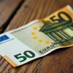 découvrez jusqu'à quand votre ancien billet de 50 euros reste valable et toutes les informations essentielles à connaître pour son utilisation.